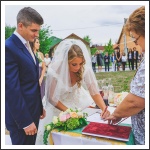 Éljen az ifjú pár!