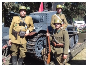 Harckocsibemutató Lesanyban