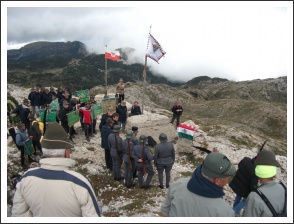 Emléktábla a Pasubion