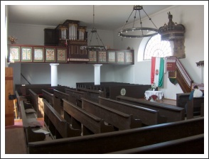 A sukorói református templom belseje