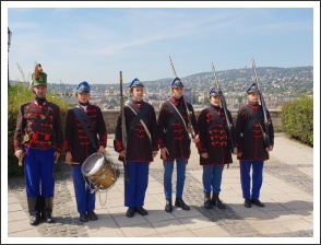 Folytatódik a tüzérség járőrsorozata