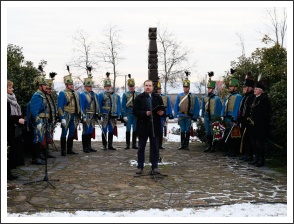 Ünnepi főhajtás a móri csata hősei előtt (fotó: Koppán Viktor)