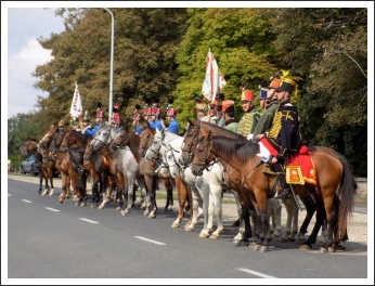 "Csupán a magyar kezében cseng a kard..." (forrás: papa-ma.hu)