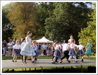 "Csupán a magyar kezében cseng a kard..." (forrás: papa-ma.hu)
