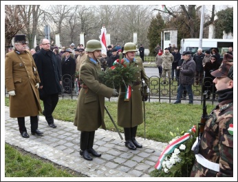 Megemlékezés a keleti front áldozatairól Pápán