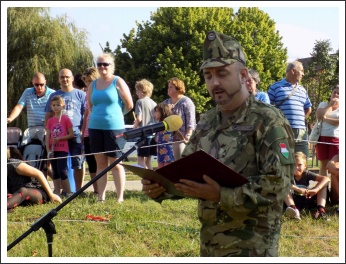 "Csupán a magyar kezében cseng a kard..." (forrás: papa-ma.hu)