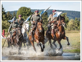 A soproni Nádasdy-huszárok a Nemzetközi lovassági napokon