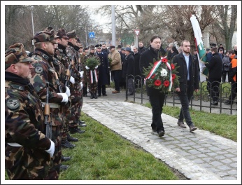 Megemlékezés a keleti front áldozatairól Pápán