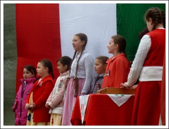 Magyarnak lenni hittel, szóval és cselekedettel - Március 15. Aknaszlatinán