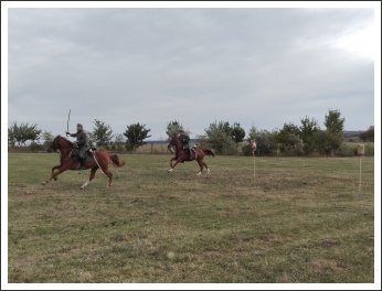 A soproni Nádasdy-huszárok a Nemzetközi lovassági napokon