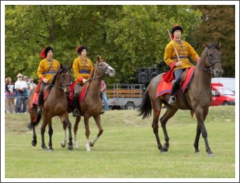 A múlt példája a jelenkornak és a jövőnek - 25 éves a Pápai Huszár Egyesület (papa-ma.hu)