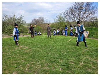 Apródavatás és mustra (fotó: "VÉRTES" Egyesület)