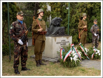 A múlt példája a jelenkornak és a jövőnek - 25 éves a Pápai Huszár Egyesület (papa-ma.hu)