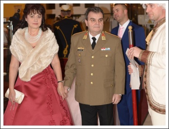 A boldog békeidők tiszti báljainak emlékezete