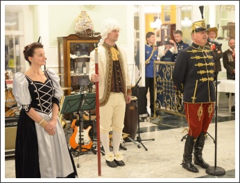 A boldog békeidők tiszti báljainak emlékezete