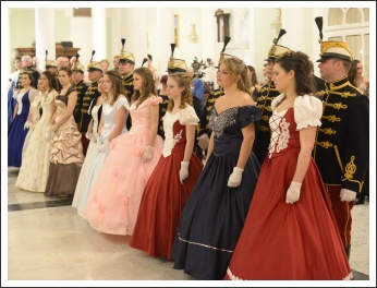 A boldog békeidők tiszti báljainak emlékezete