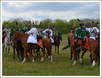 Kiképzés és hadijáték Komáromban (forrás: 2. Honvéd Zászlóalj)
