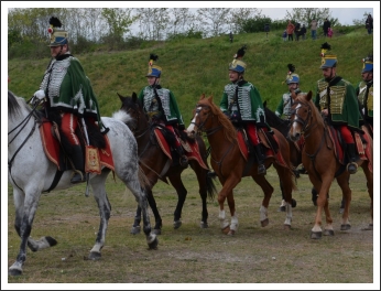 Kiképzés és hadijáték Komáromban (forrás: 2. Honvéd Zászlóalj)
