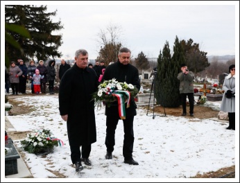 Ünnepi főhajtás a móri csata hősei előtt (fotó: Koppán Viktor)