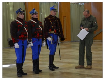 Gyalogság és tüzérség alaki és küllemi minősítő vizsgája, elméleti és fegyverkezelési vizsgája (fotó: Berlinger Dorottya)