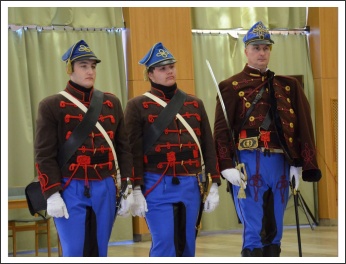 Gyalogság és tüzérség alaki és küllemi minősítő vizsgája, elméleti és fegyverkezelési vizsgája (fotó: Berlinger Dorottya)