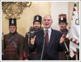 Hermann Róbert a segesvári csatatér kiállítás megnyitóján (fotó: Mónus Márton – MTI)