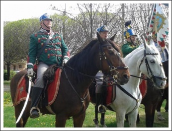 Bevonultak Dunakeszire a Mogyoródi Sándor-huszárok (fotó: KesziPress)