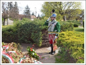 Bevonultak Dunakeszire a Mogyoródi Sándor-huszárok (fotó: KesziPress)